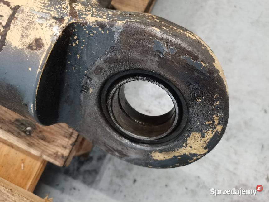 Terex HR 32 Cylinder hydrauliczny ramienia wielkopolskie Wilkowo
