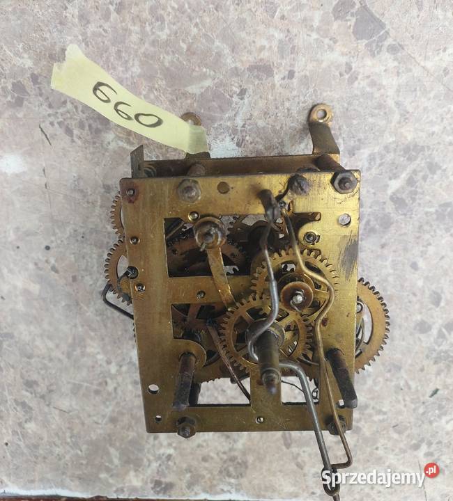 660 Mechanizm starego zegara ściennego Junghans