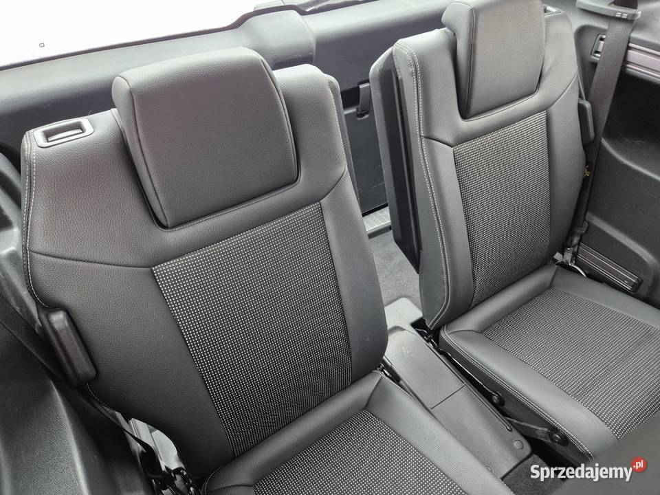 Opel Zafira Lift 2009 zadbana 7 osobowa hak alu Rok produkcji 2009 Śliwice