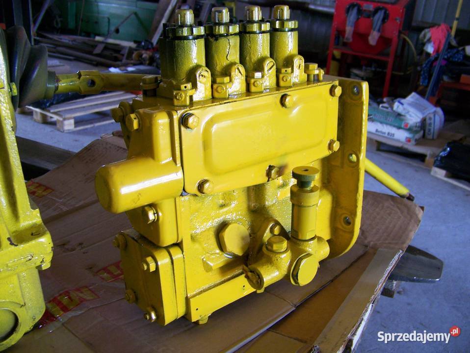 Głowica silnika do Spycharki T130 T70 B170 B10 Spycharki Kozery