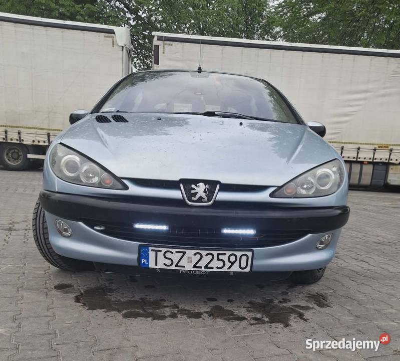 PEUGOT 206 16 16v Rok produkcji 2002 Bidziny