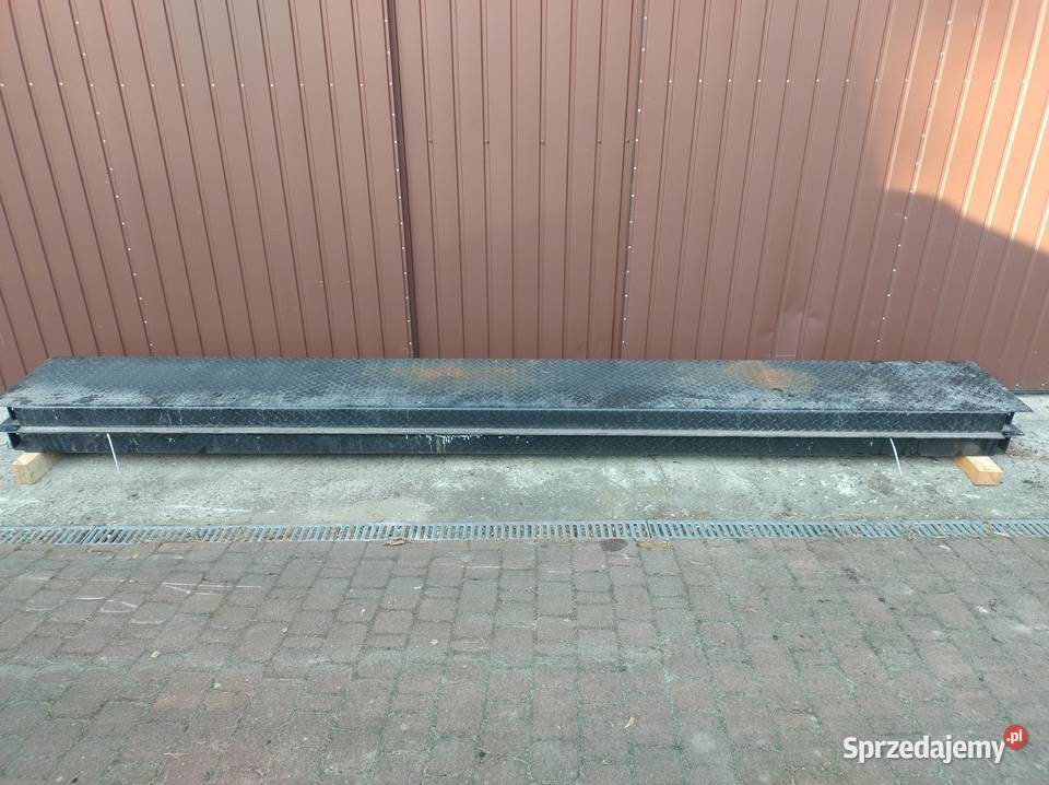 Podnośnik czterokolumnowy 37 T półautomat 400V Myszyniec