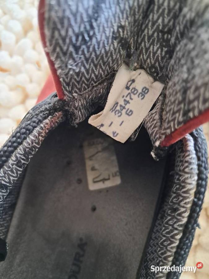 Buty trekingowe firmy BZDURY 38 długość wkładki 24.5cm sprzedam