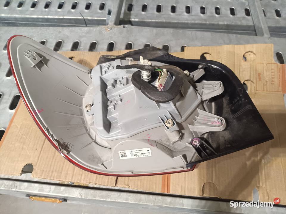 LAMPA PRAWY TYŁ PRAWA TYLNA MERCEDES W176 Aclass podkarpackie Krosno