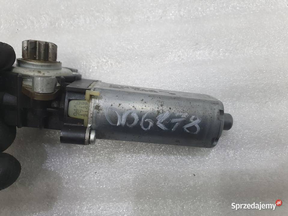 SILNICZEK REGULACJI FOTELA PRAWY W211 820418984 wielkopolskie