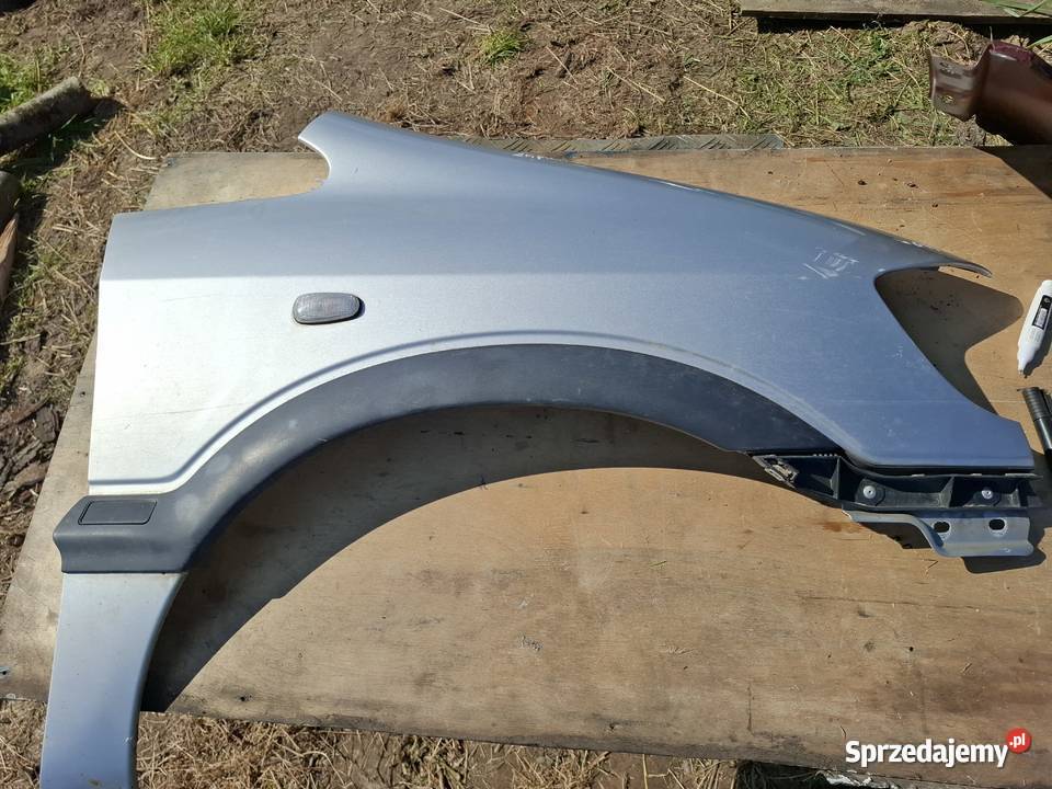 Błotnik Prawy Przód Opel Zafira A Wisznice sprzedam