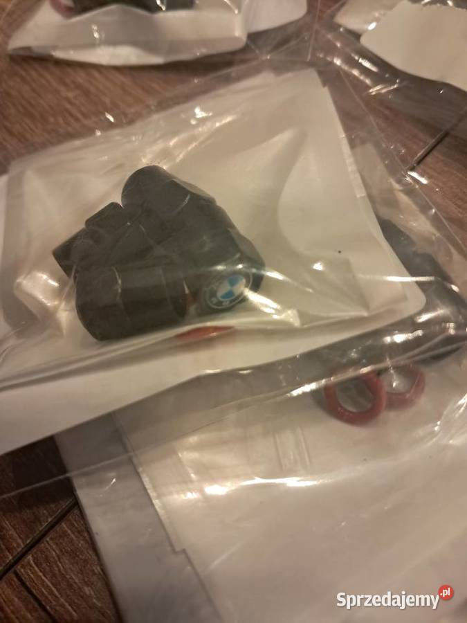 10 kompletów zakrętek do wentylków samochodowych Gadgety motoryzacyjne Sandomierz