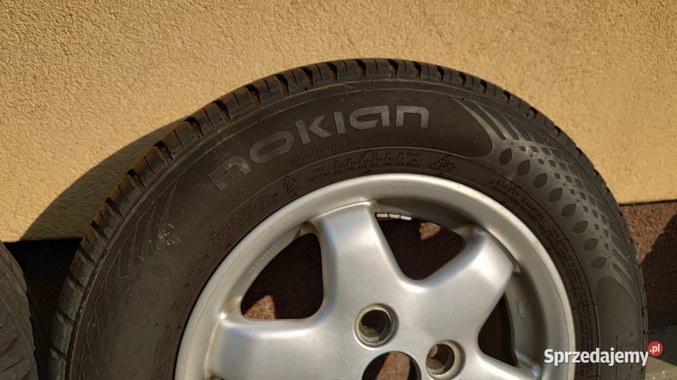 Felgi 4 x 100 13 z oponami Barumi Nokian Letnie Hażlach sprzedam