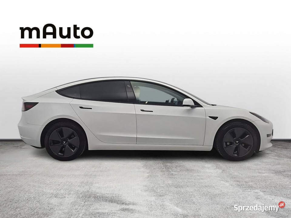 Tesla Model 3 Long Range Z Polskiego Salonu światła do jazdy dziennej Warszawa