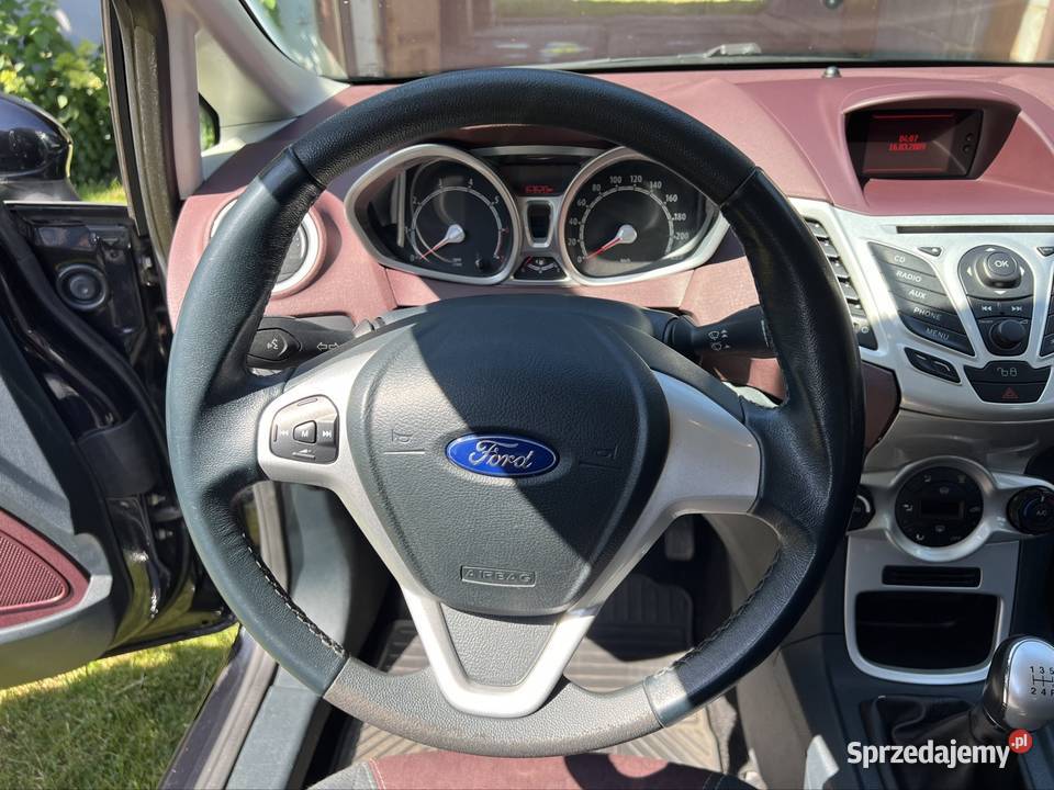 Ford Fiesta 14 benzyna climatronic grzana szyba łódzkie