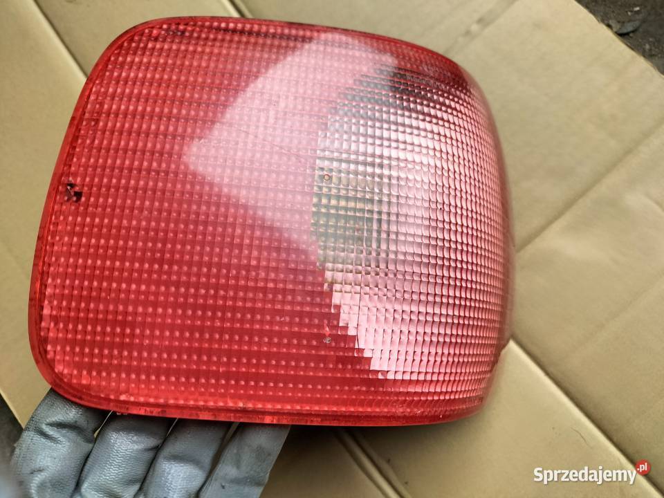 AUDI 80 B4 80B4 SEDAN LAMPA TYŁ TYLNA LEWA HELLA osobowe Kamień-Kolonia