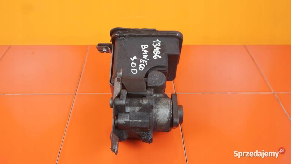 BMW E60 30 D 07r 272 306D4 pompa wspomagania Suków