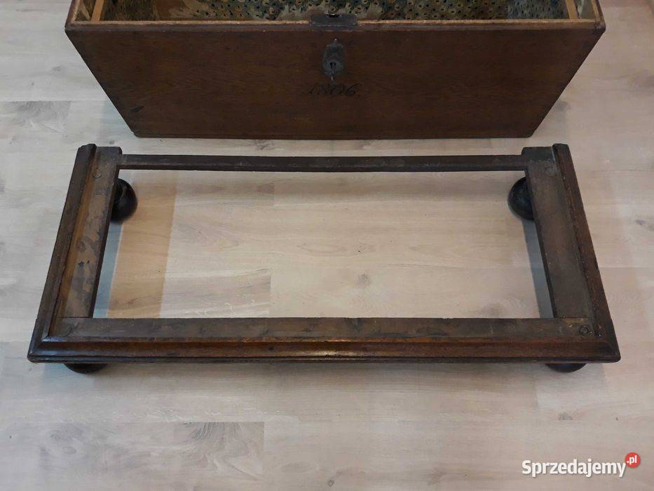 Zabytkowa skrzynia dębowa z okuciami kufer Olkusz