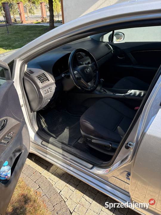 Toyota Avensis 22 D4D 177 Salon Sol Plus Navi kujawsko-pomorskie Golub-Dobrzyń sprzedam