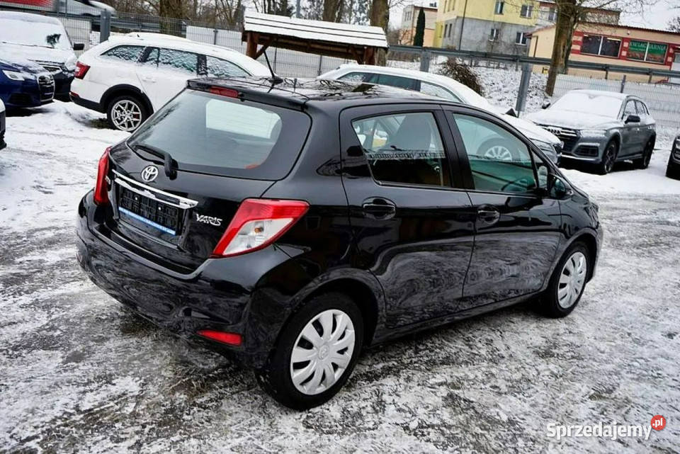 Toyota Yaris 13VVTi Klima NAVI kamera 2012r III Płock