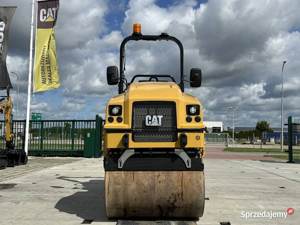 WALEC DROGOWY CATERPILLAR CB25 GC wielkopolskie Tuliszków