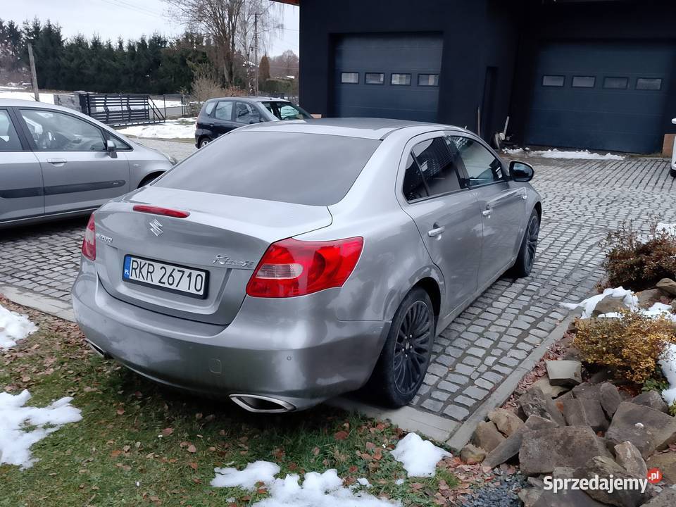 Sprzedam Suzuki kizashi Uszkodzony silnik Wojaszówka
