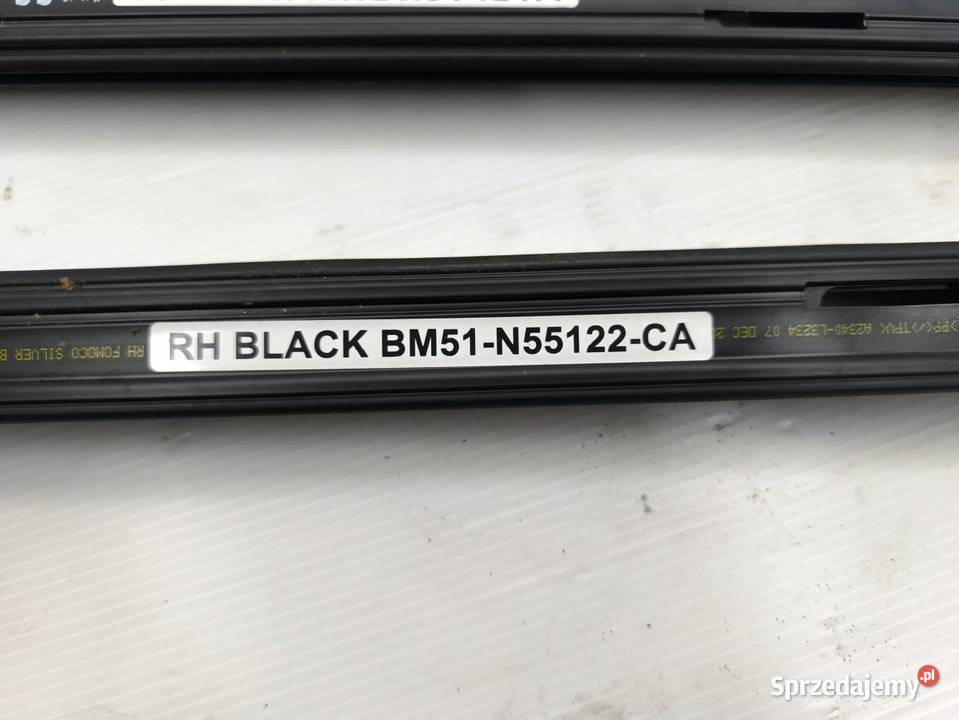 RELINGI DACHOWE CZARNE FORD FOCUS MK3 LIFT KOMBI Karoseria