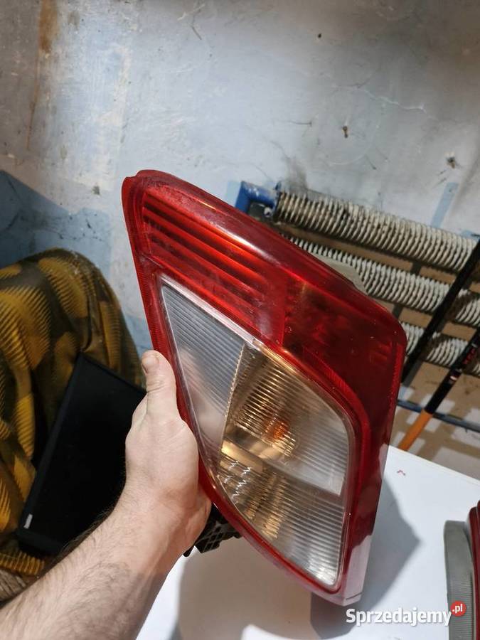 Toyota Yaris III Lusterka lampy i inne Pozostałe Suszec