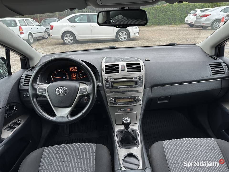 Toyota Avensis 20 D4D 126I rej 2012rSalon lakier metallic mazowieckie Warszawa