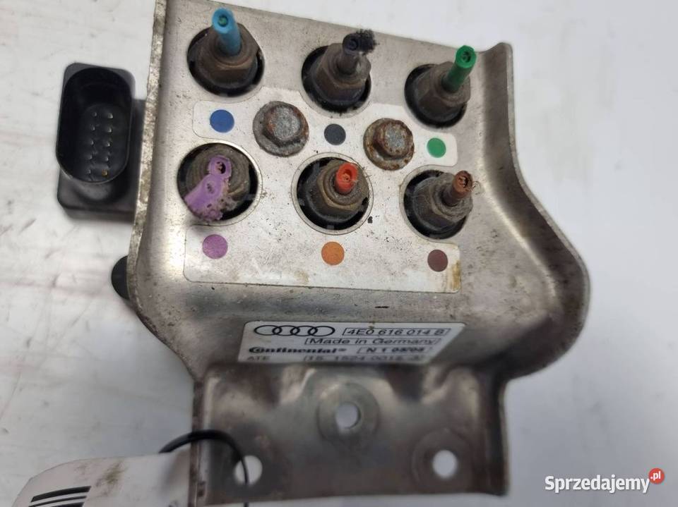 ROZDZIELACZ AUDI S8 D3 4E0616014B osobowe