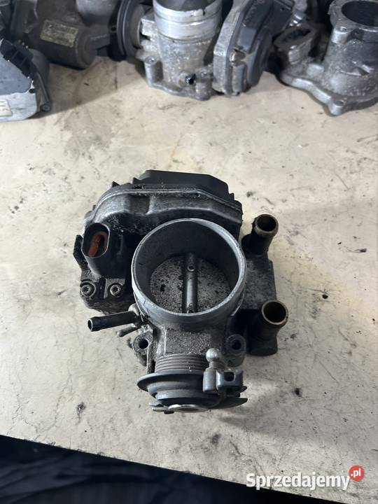 Przepustnica Passat b5 audi a4 16 8v 058133063H Kęty sprzedam