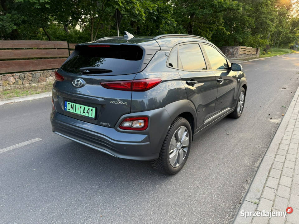 Hyundai Kona 100 elektryk Bogate wyposażenie światła LED Syców sprzedam