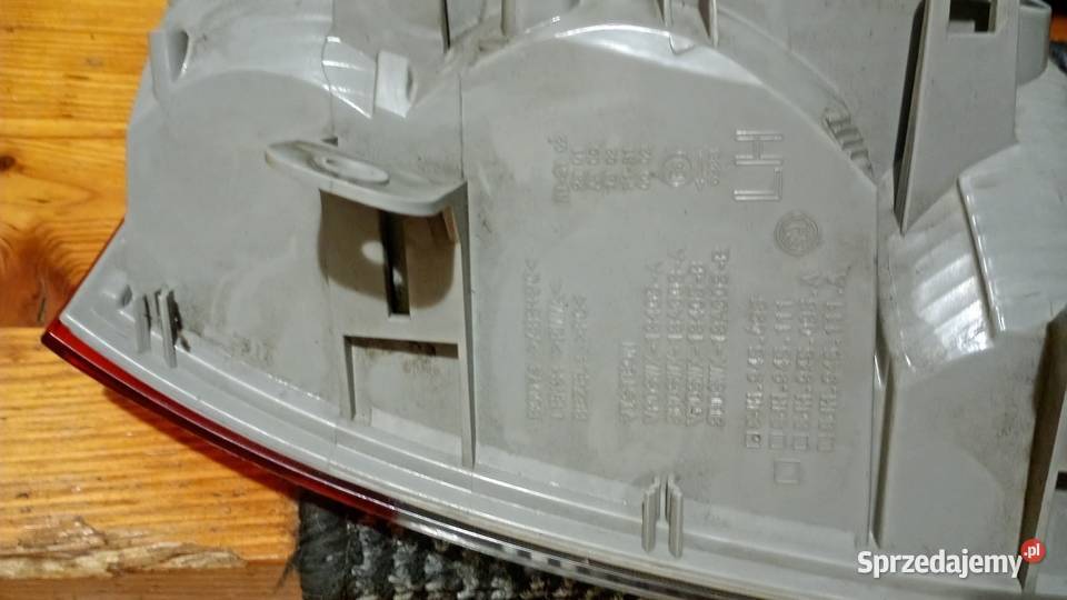 Lewa lampa tylna Skoda Rapid oryginał 5JH 945 Zielona Góra