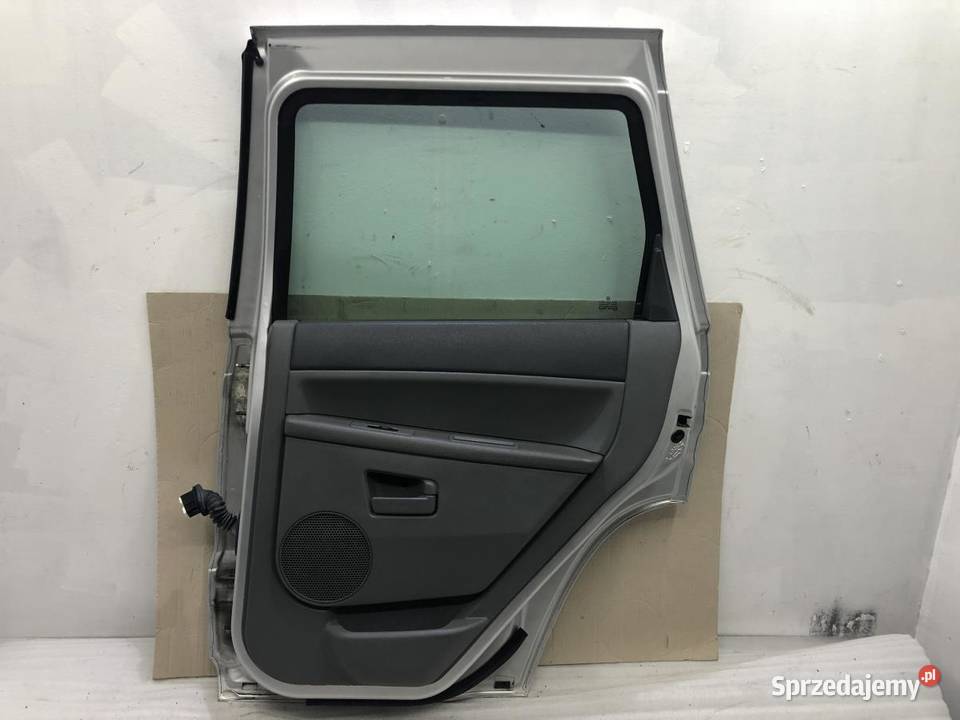 DRZWI PRAWY TYŁ JEEP GRAND CHEROKEE WK III