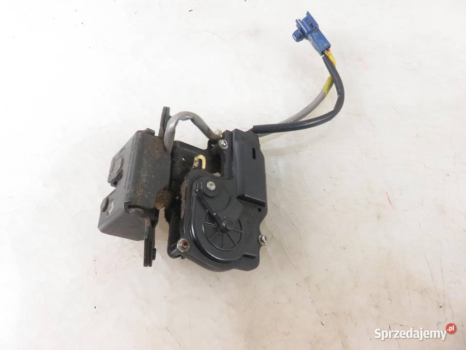 ZAMEK KLAPY TOYOTA AVENSIS T25 II Kombi