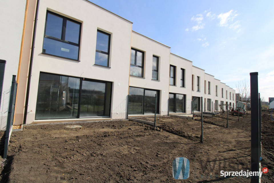 Dom szeregowy Wrocław Jagodno 13112m2 Rok budowy 2026