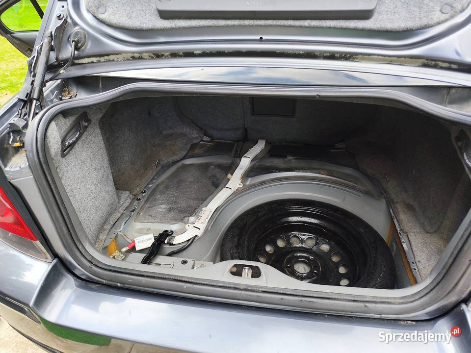VOLVO S60 24 D5 2006 LIFT MOMENTUM 136kW sprzedam