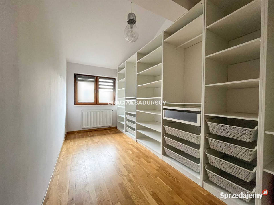 sprzedaży mieszkania 8033m2 4pokojowe Kraków