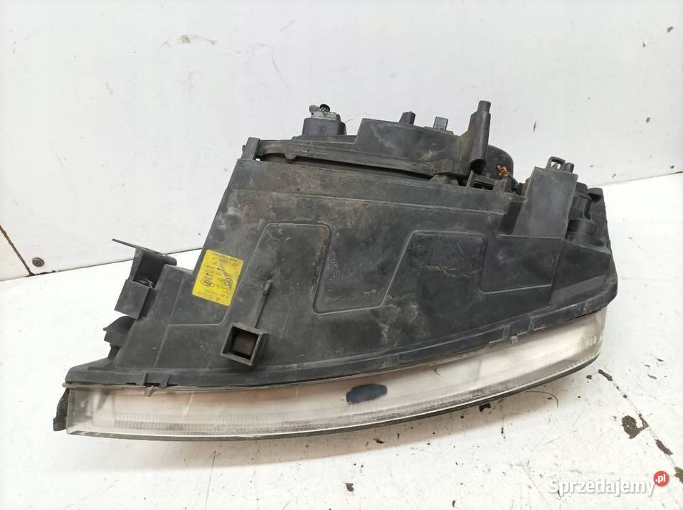 LAMPA PRZÓD PRAWA XENON EU 0301174272 Ford osobowe Lampy przednie