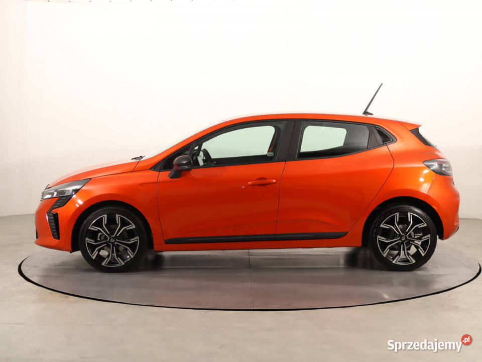 Renault Clio 10 TCe światła do jazdy dziennej Clio Katowice