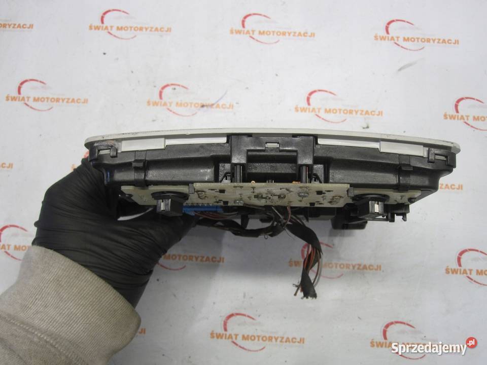 VOLKSWAGEN TIGUAN I 10r lampka podsufitki świętokrzyskie