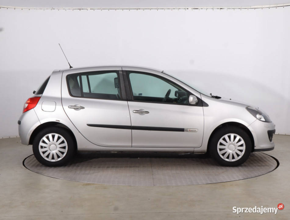 Renault Clio 12 TCe elektryczne szyby