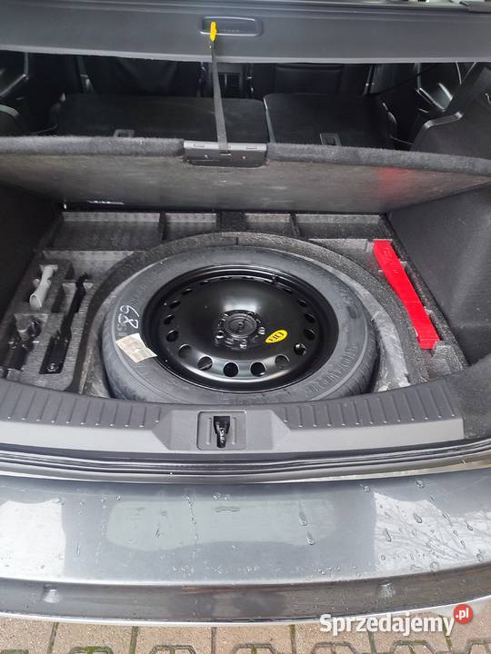 FORD KUGA ORYGINALY LAKIER I PRZEBIEK NOWY AKU Rok produkcji 2015 Wrocław