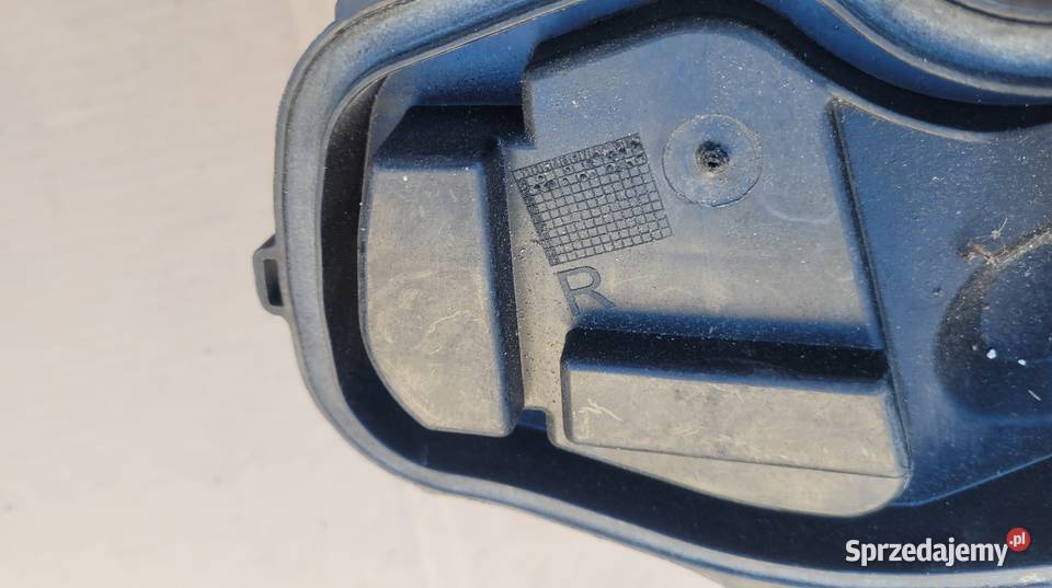 DEKIELEK ZAŚLEPKA REFLEKTORA LAMPY PRAWY BMW E81 osobowe Motoryzacja Ruda Śląska sprzedam