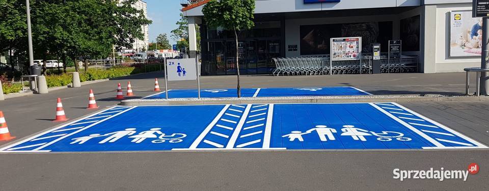 Malowanie linii pasów oznakowanie poziome w hali