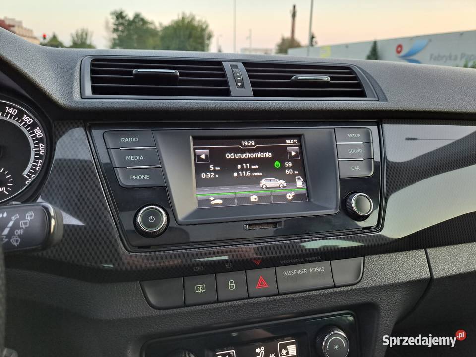 Skoda Fabia III Monte Carlo 12 TSI Panorama komputer pokładowy