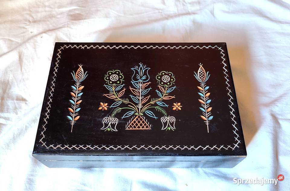szkatułka pudełko drewniane rzeźbione folk Gdańsk