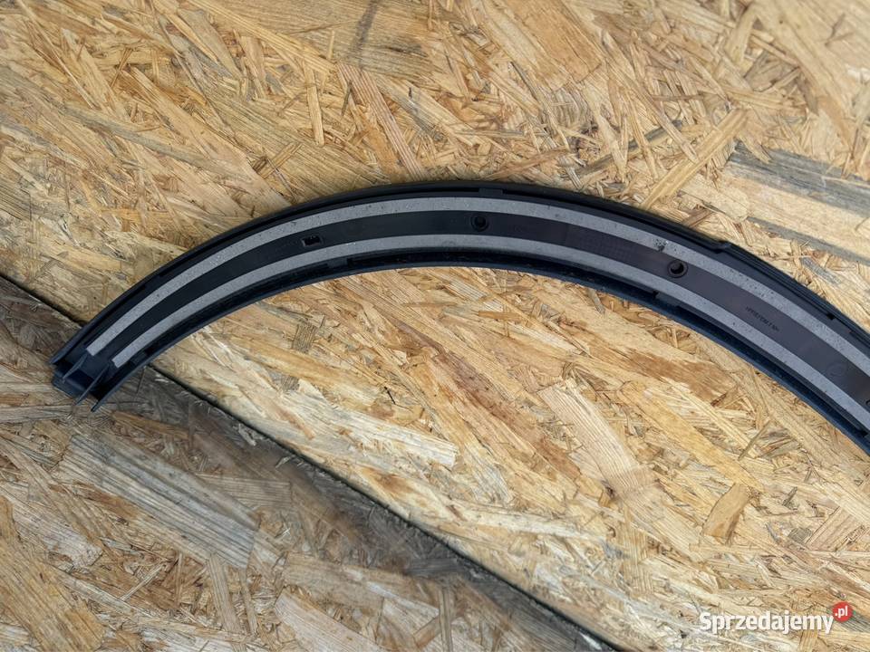 Listwa błotnika tył prawa rh Mercedesbenz gla Sieraków