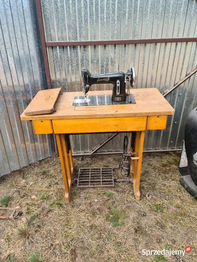 Stara maszyna do szycia Łucznik Choroń