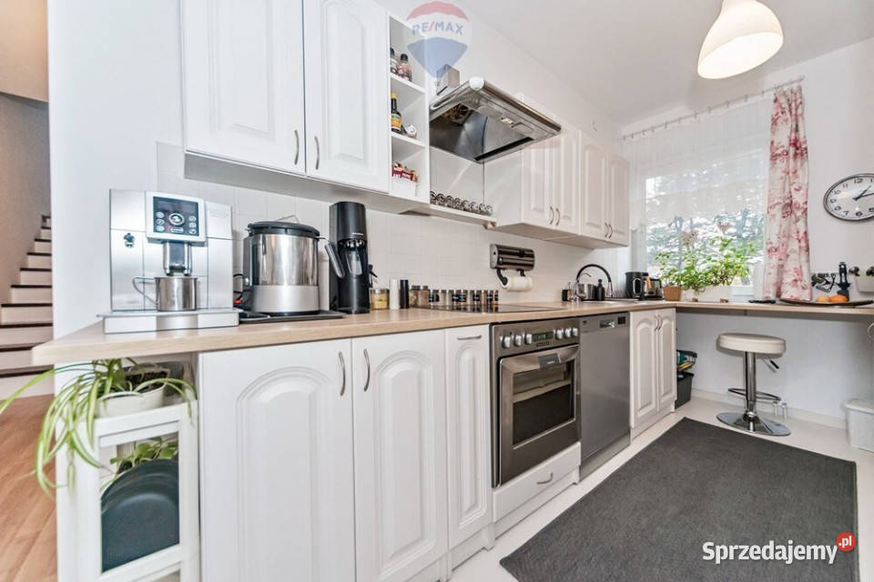 Dom szkoły i przedszkola w Bestwinie śląskie Bestwina