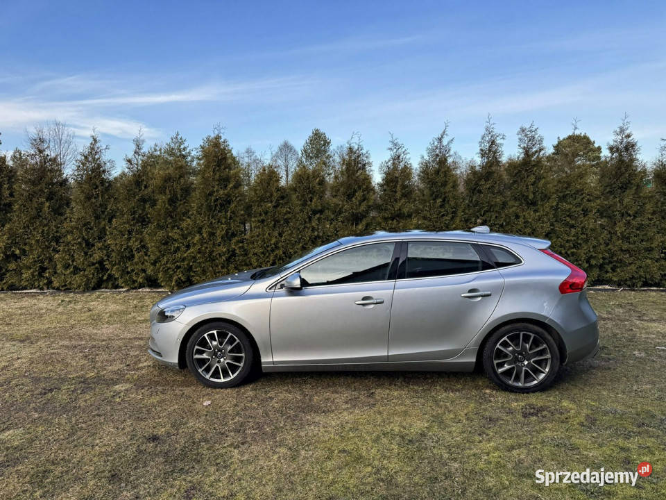 Volvo V40 16D 115 Momentum Panorama Kamera Pod aluminiowe felgi Bliżyn sprzedam