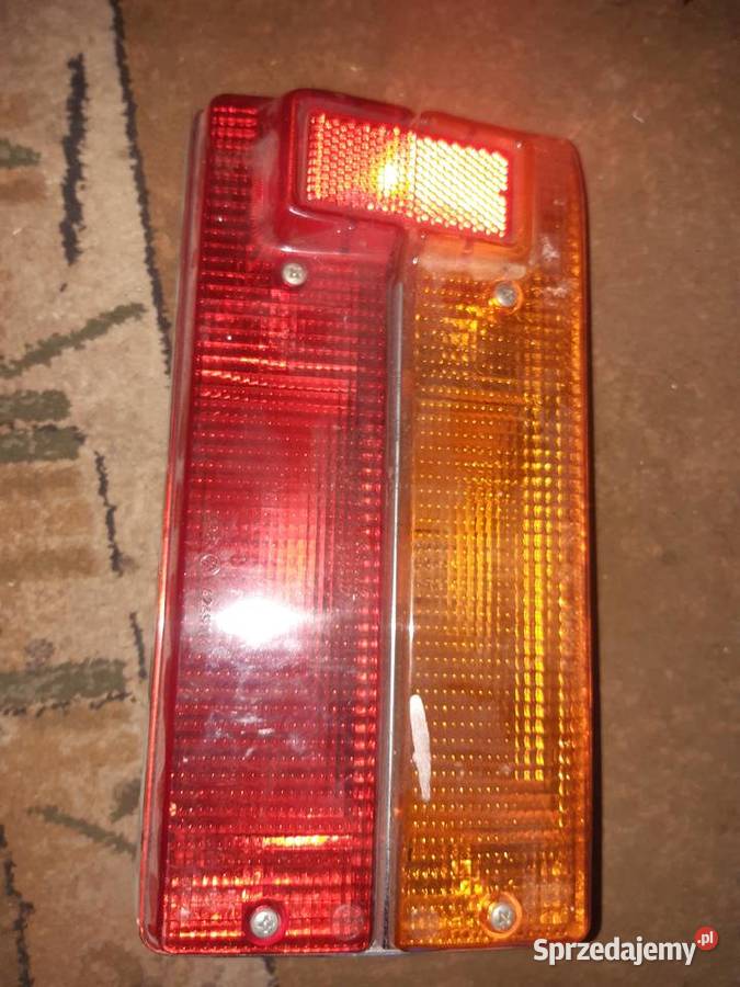 Lampa tylna lewa Fiat 125 p małopolskie Stary Sącz