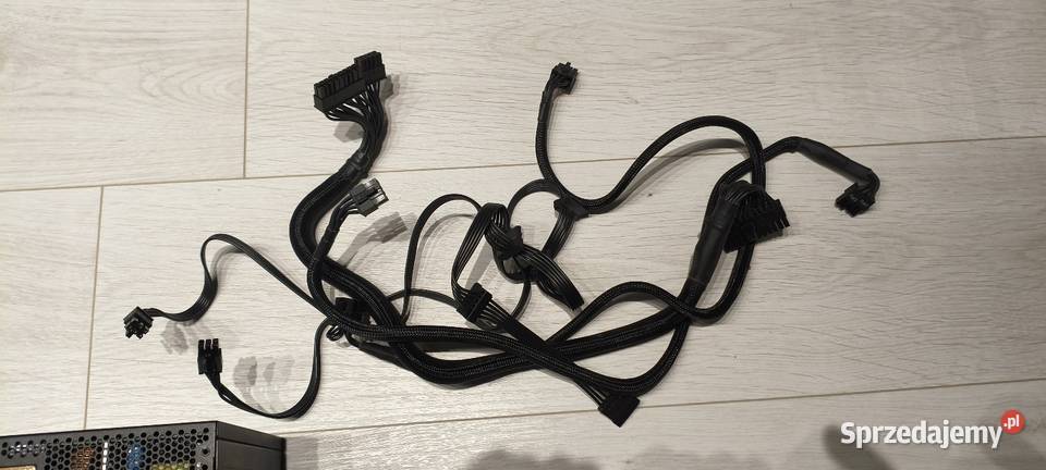 Zasilacz Seasonic Focus Plus 550W 80 Plus Gold Obudowy i zasilanie sprzedam