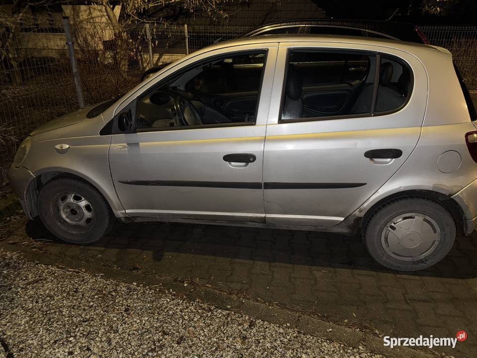 Sprzedam yaris benzyna 60KM Toyota Płock