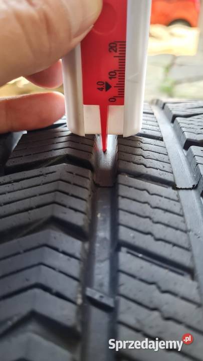 Opony całoroczne komplet R18 24545 Vredestein Grzybowa Góra